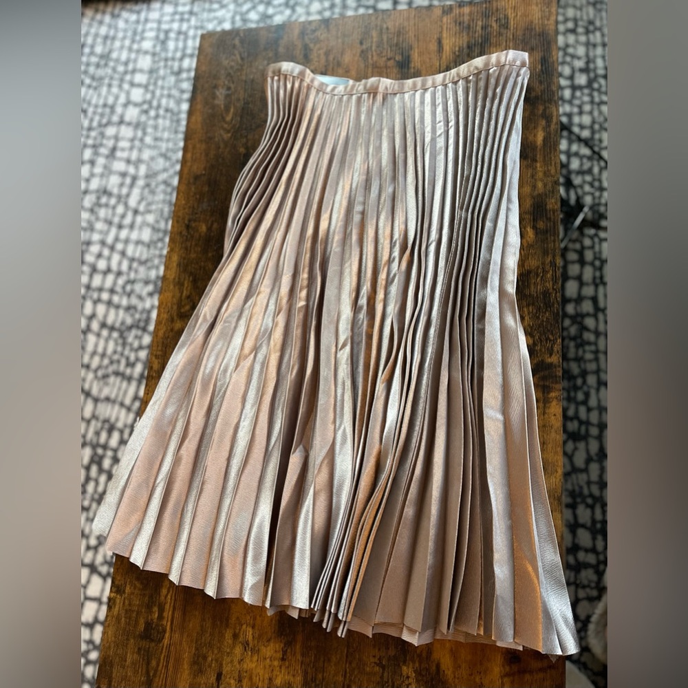 Metallic accordion pleated BR midi skirt